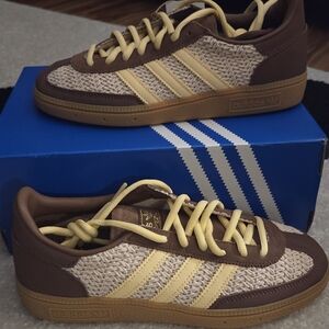 ADIDAS HANDBALL SPEZIAL SNEAKER SZ 6.5W